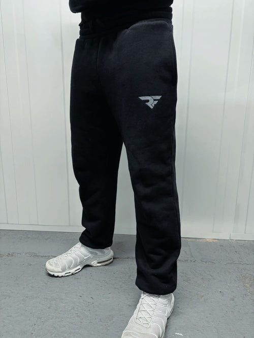 BLACKOUT SWEATPANTS